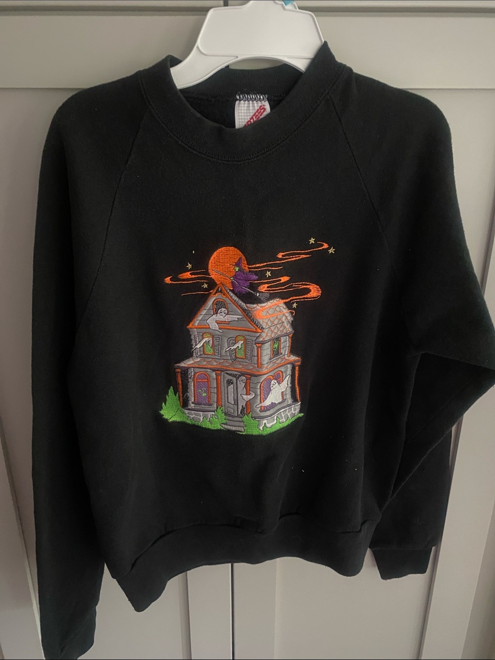 JERZEES BLACK LONG SLEEVE CREW NECK HALLOWEEN SWEATSHIRT SIZE L 14-16